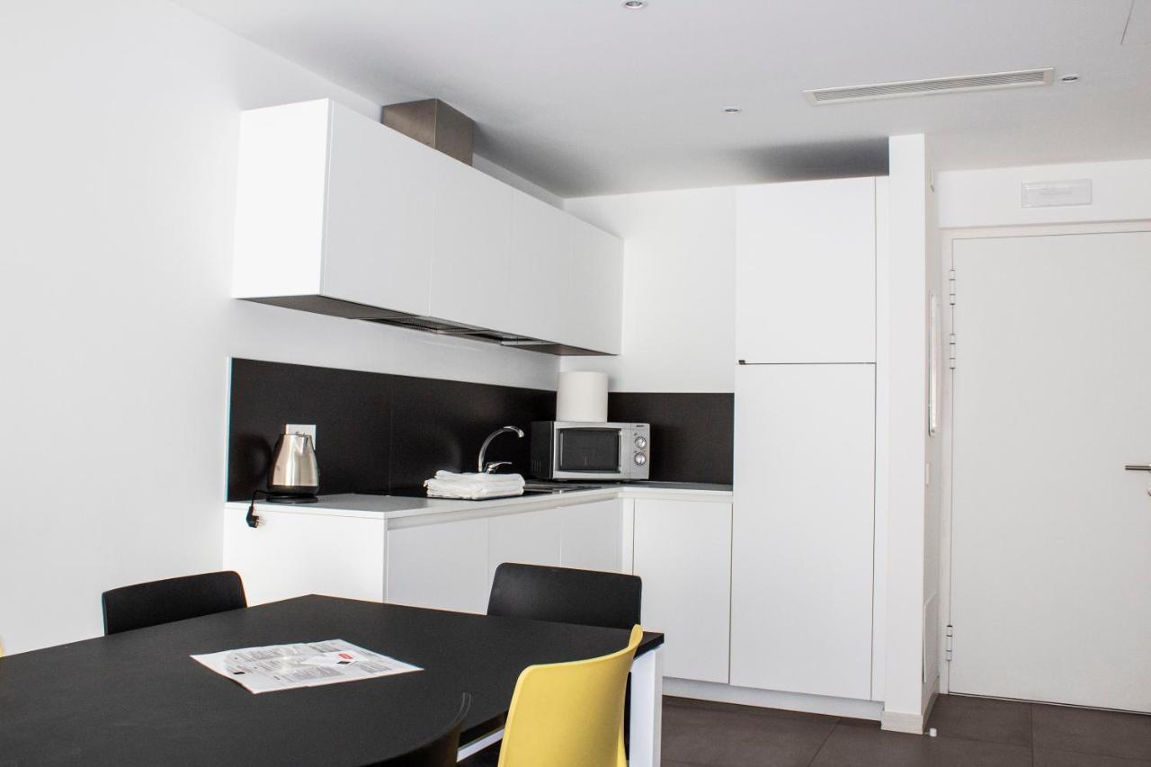 Residence Zangirolami - Luxury Garden And Balcony Apartments Riva del Garda Exteriör bild
