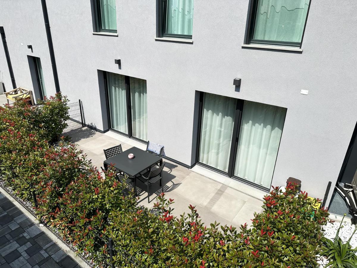 Residence Zangirolami - Luxury Garden And Balcony Apartments Riva del Garda Exteriör bild
